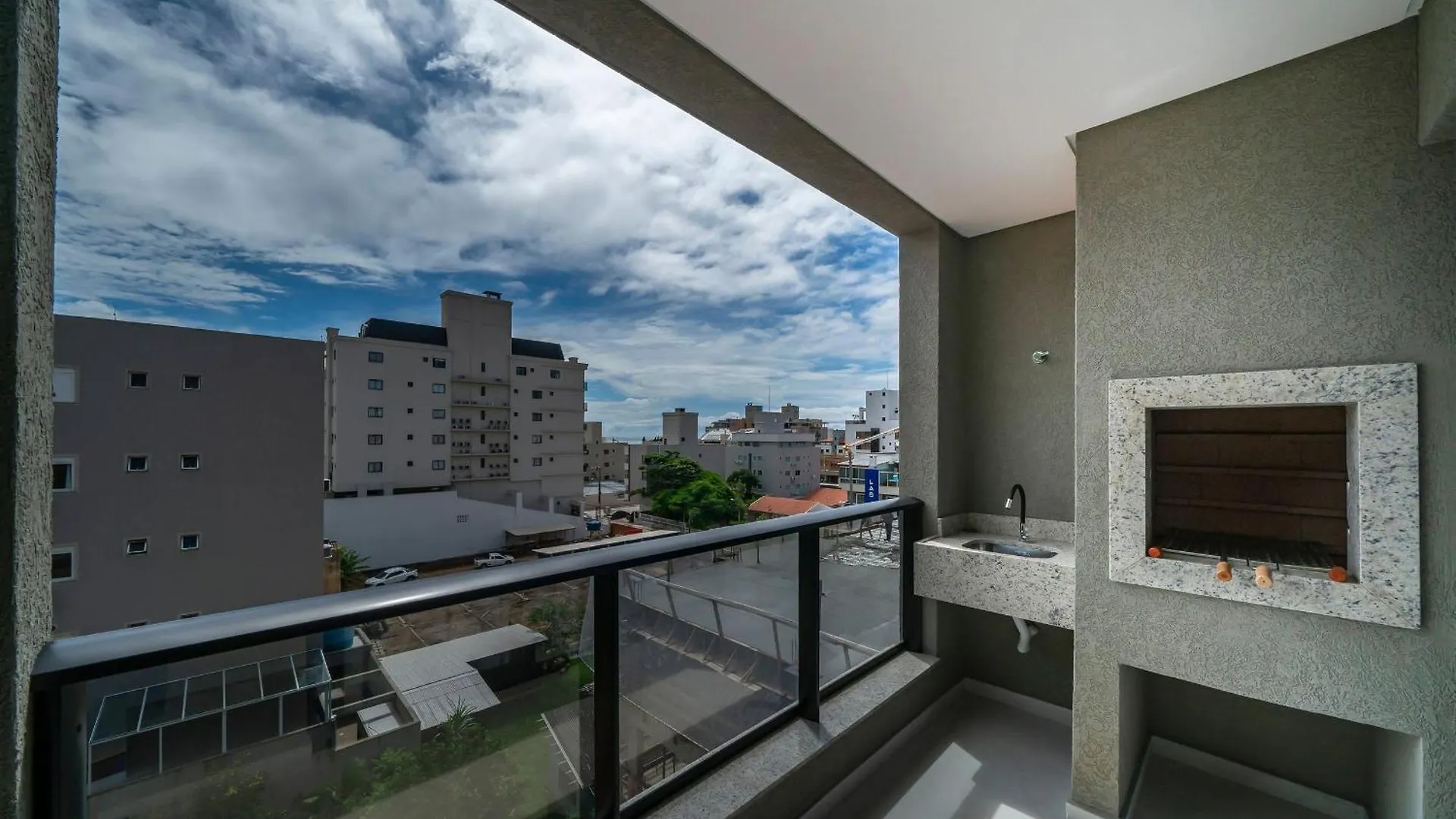 Sunny Flats Apartment Bombinhas
