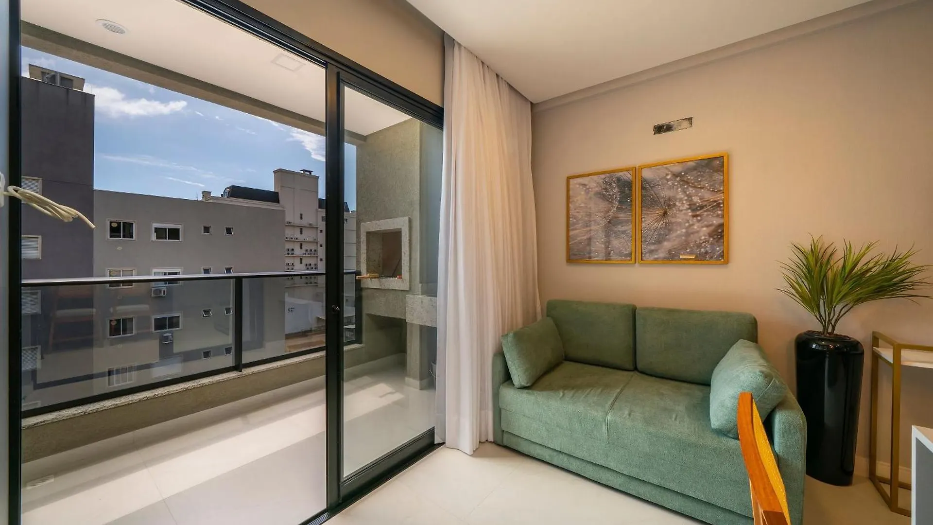 Sunny Flats Apartment Bombinhas
