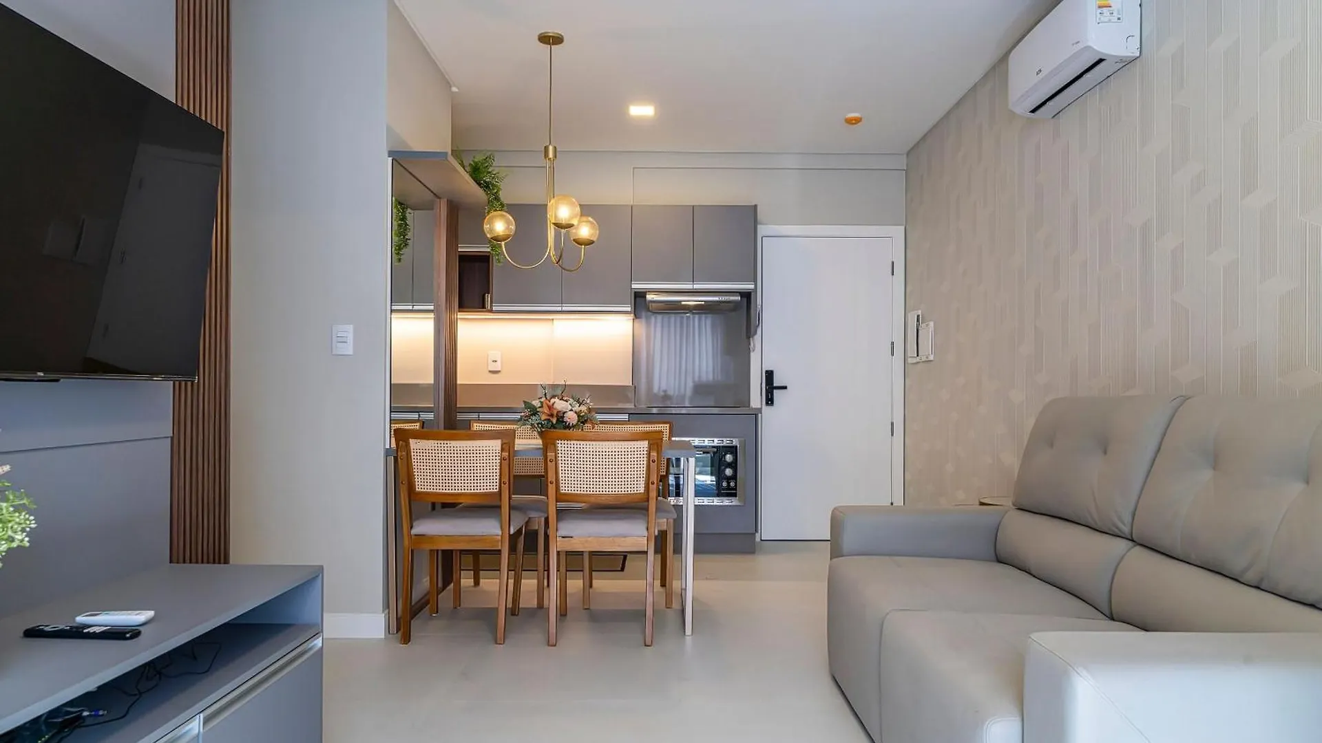 Sunny Flats Apartment Bombinhas