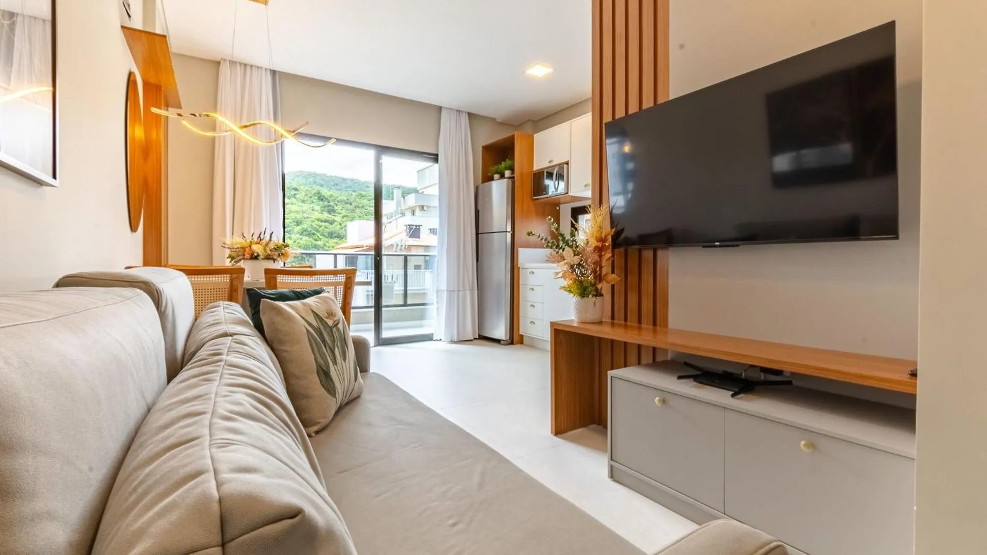 Sunny Flats Apartment Bombinhas