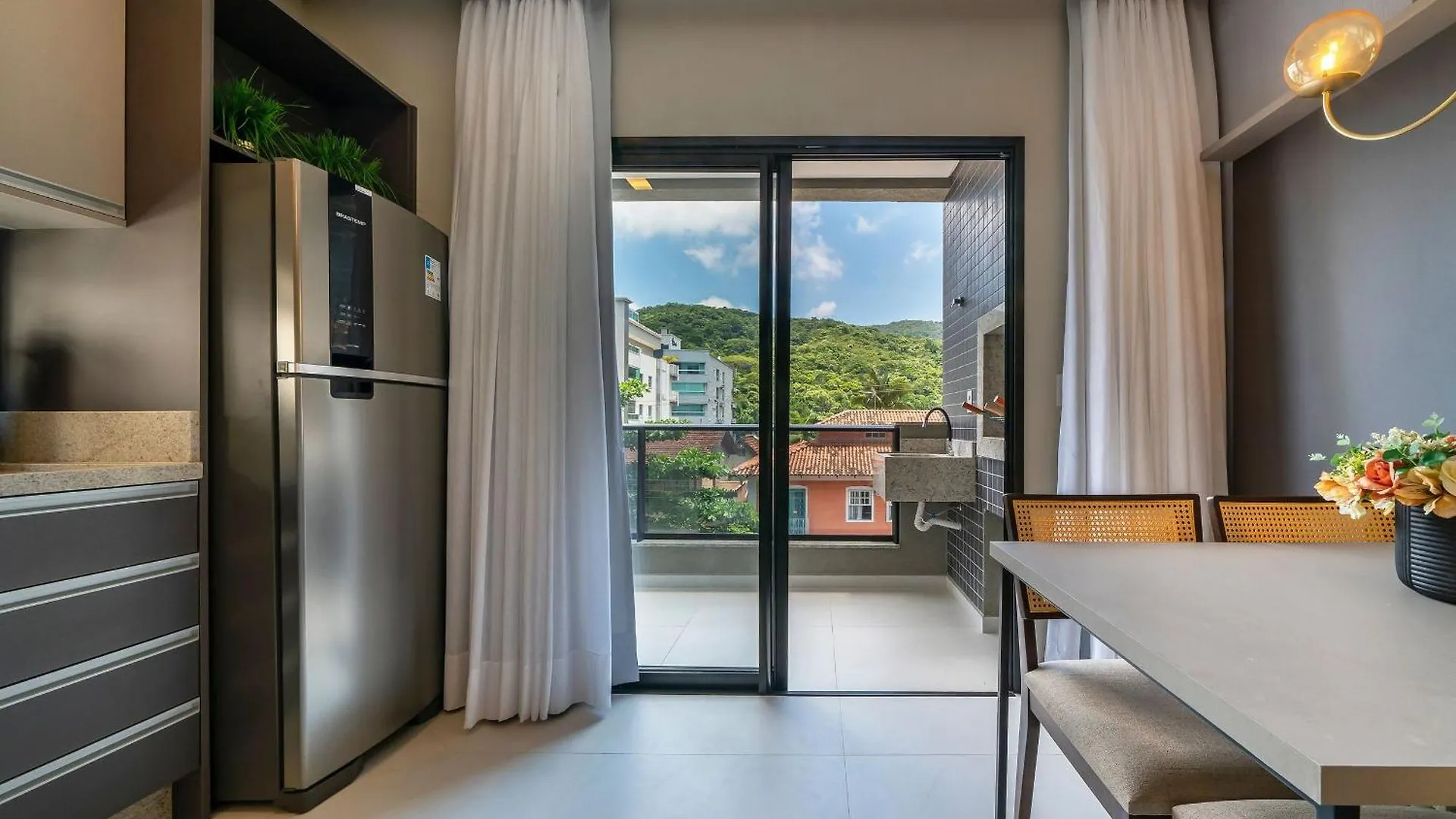 Sunny Flats Apartment Bombinhas